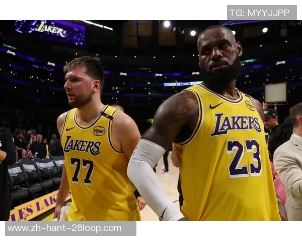 詹姆斯的篮球传奇之路：从天才少年到NBA巨星的成长历程